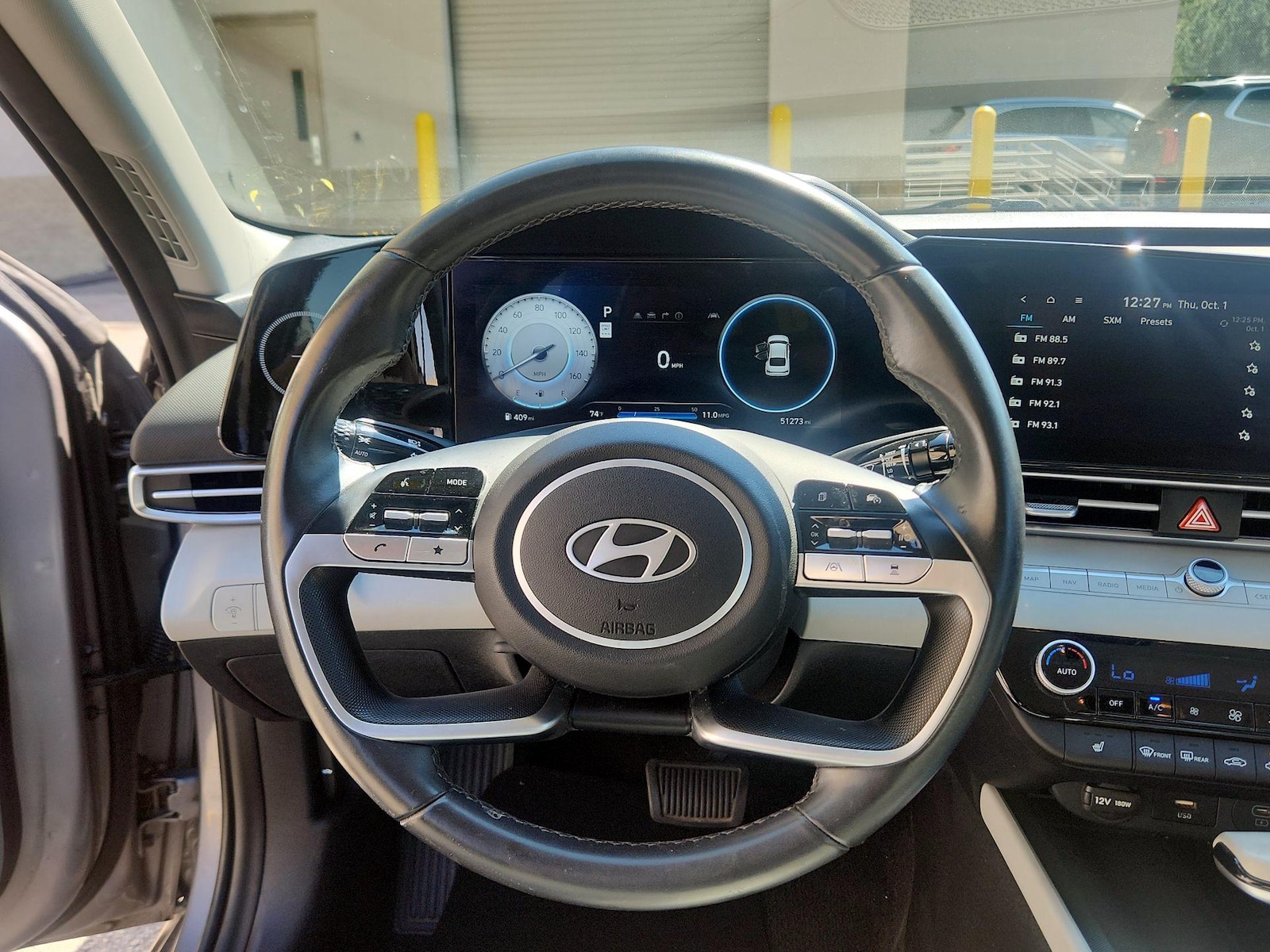 2025 Hyundai Elantra Limited - Photo 11
