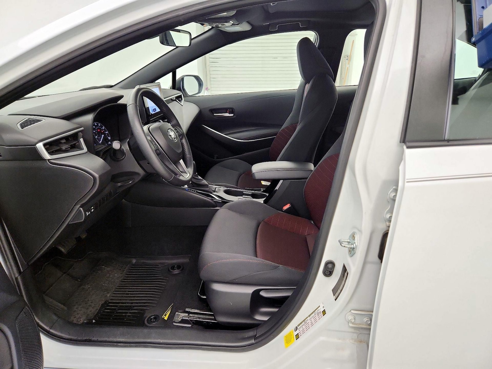 2024 Toyota Corolla SE - Photo 12