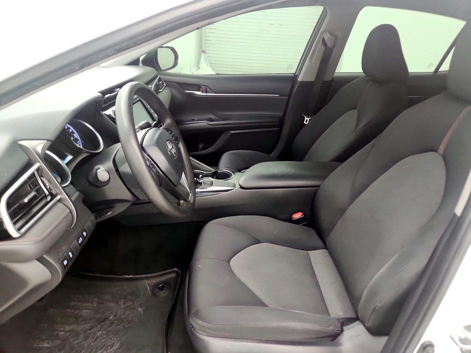 Power Seat(s) & Side Airbags