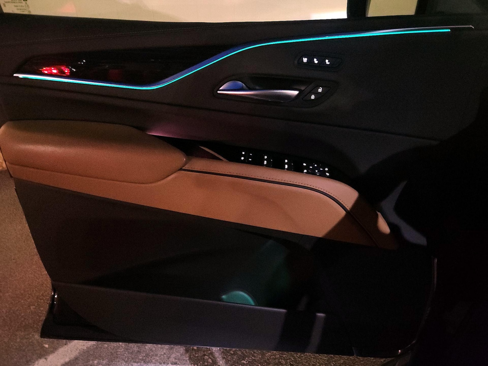 2023 Cadillac Escalade ESV Premium Luxury - Photo 13