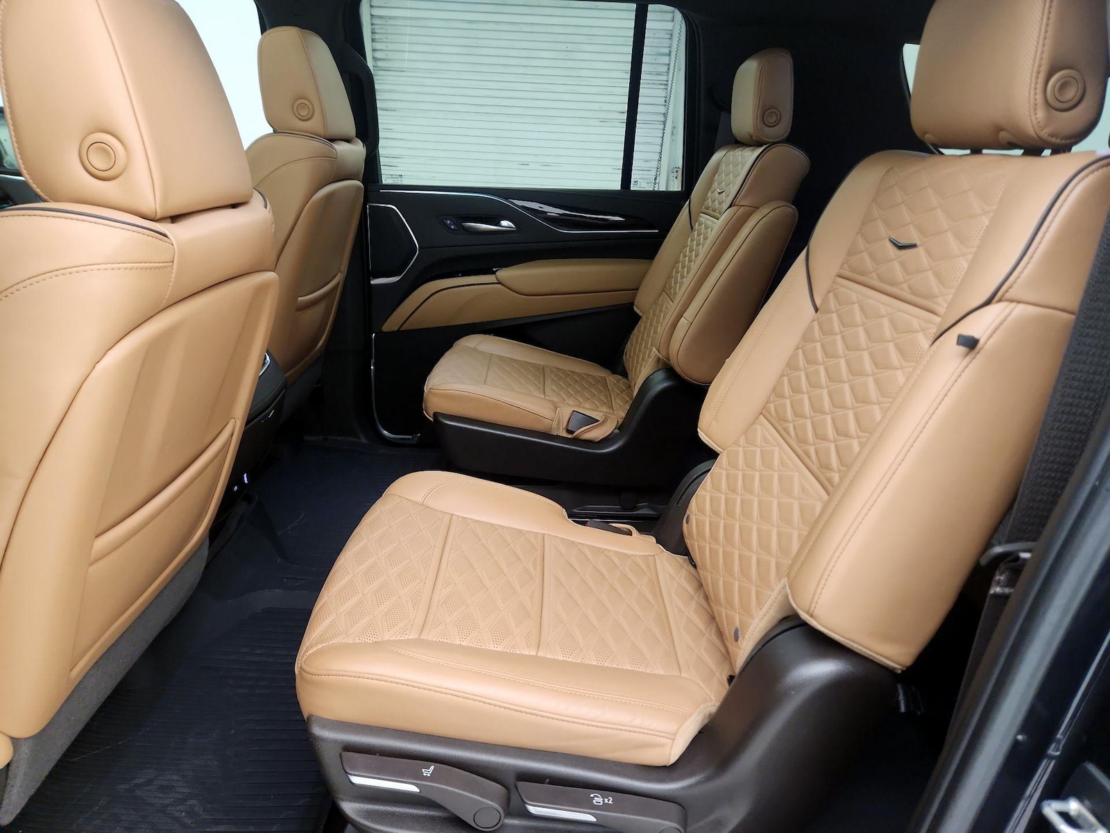2023 Cadillac Escalade ESV Premium Luxury - Photo 22