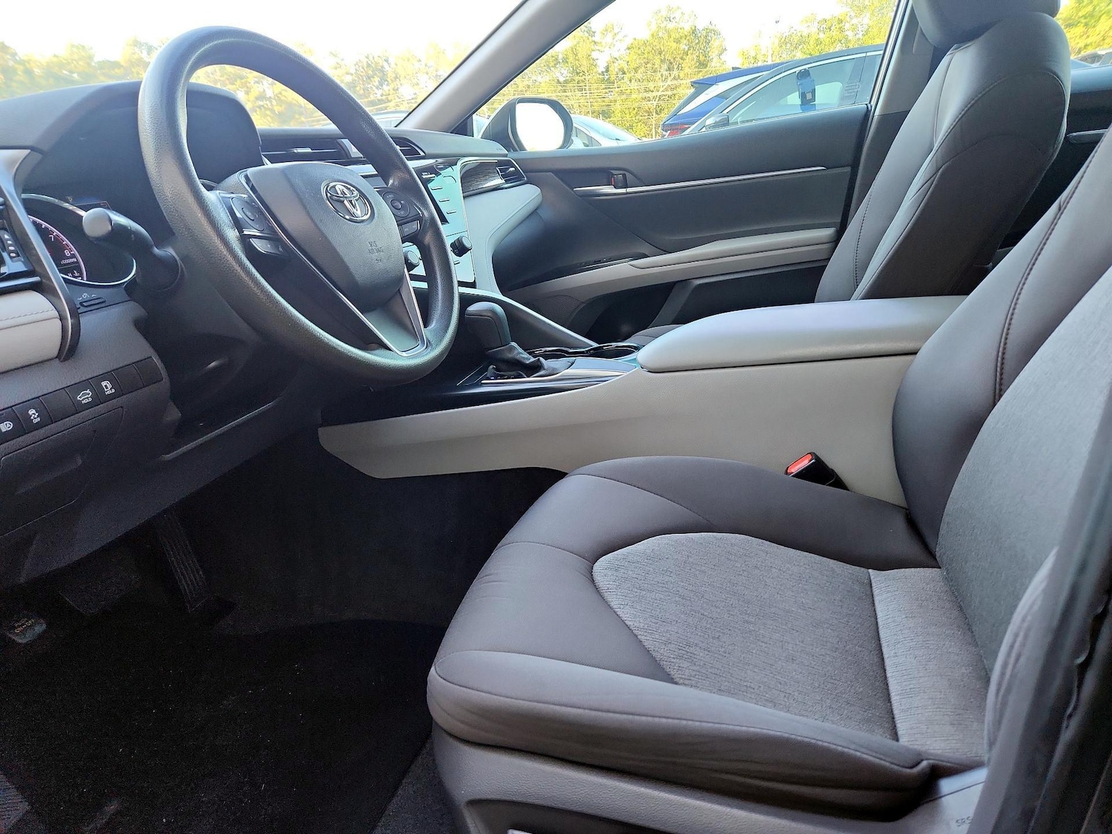 Power Seat(s) & Side Airbags