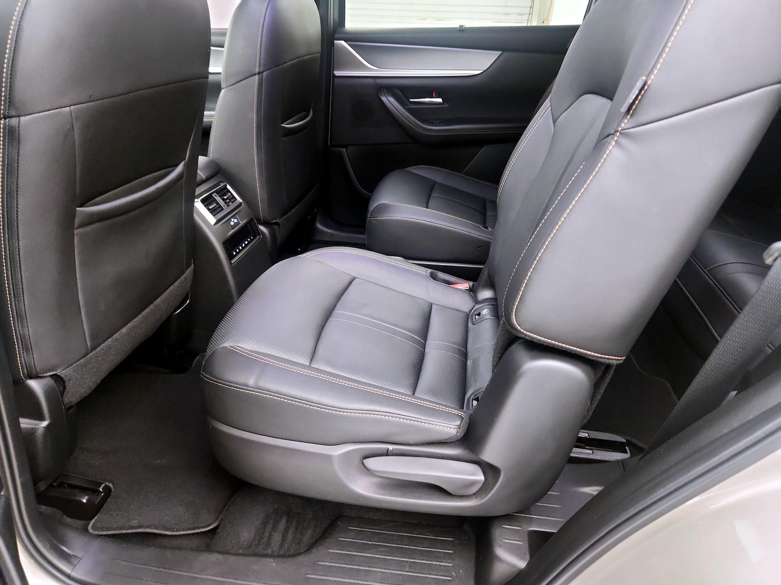 Rear Air Conditioning