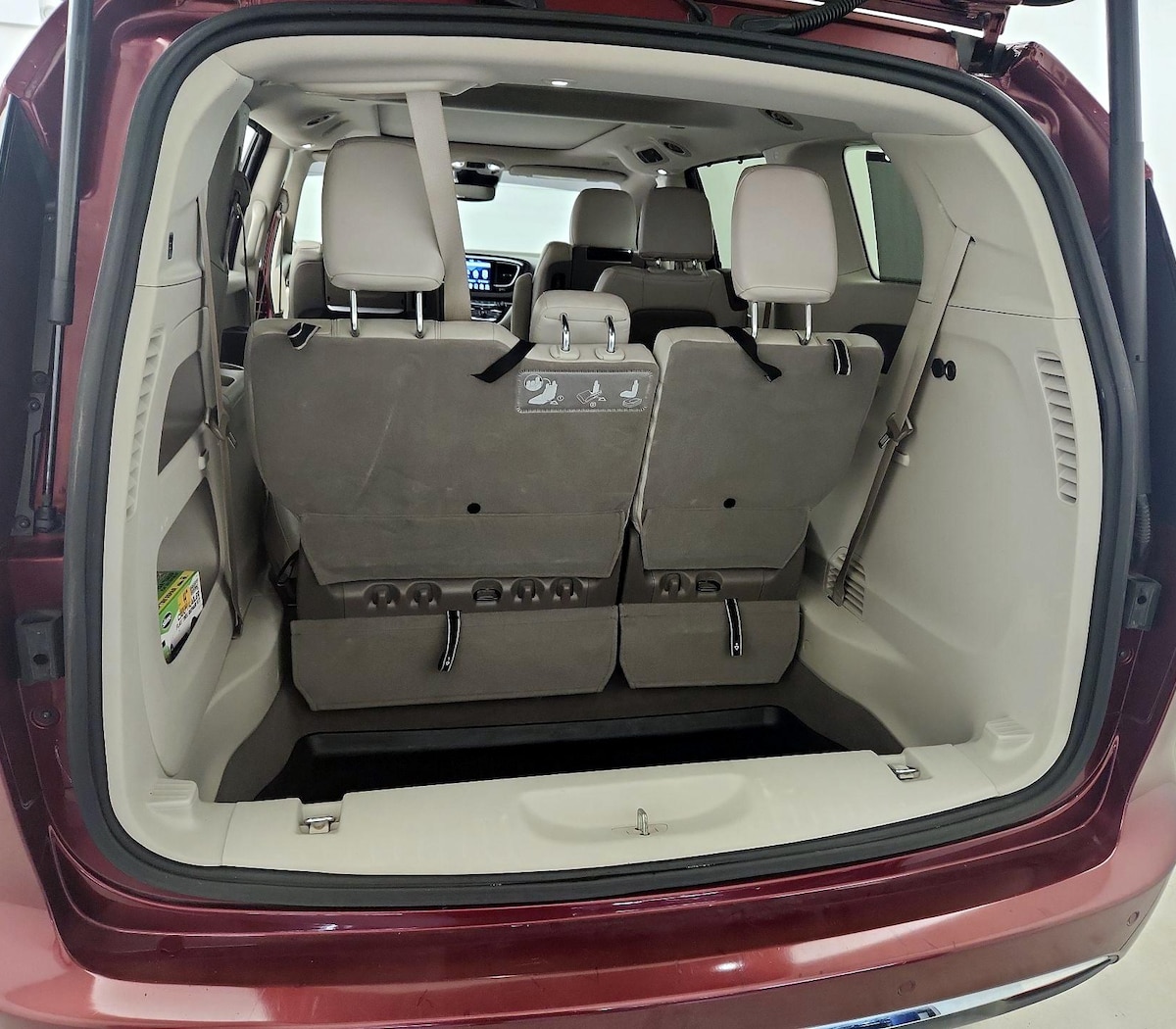 Trunk/Cargo (Seats Up)