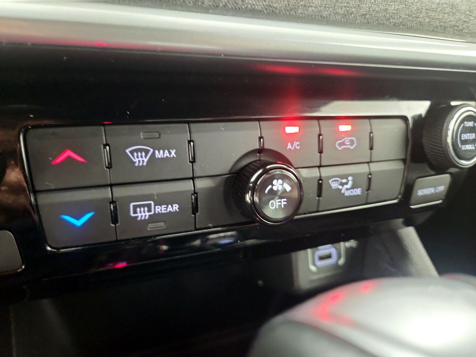2025 Jeep Compass Latitude - Photo 17