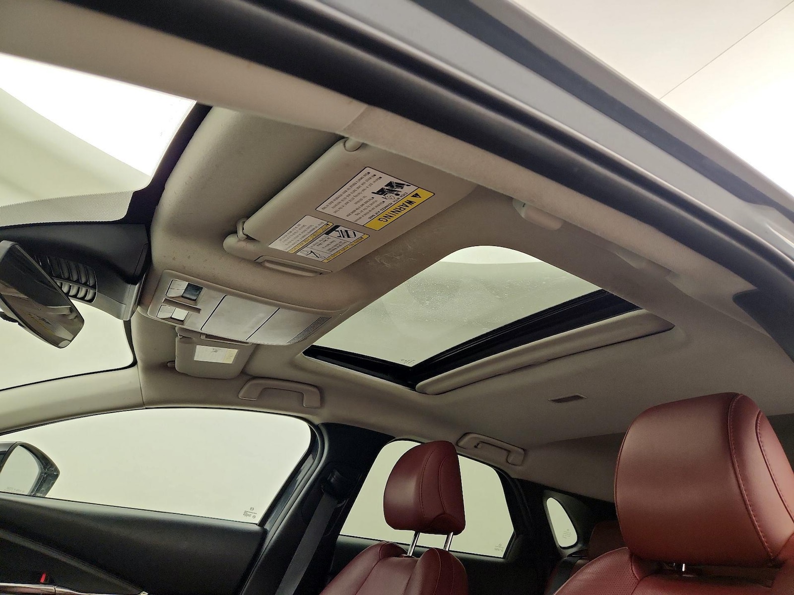 Sunroof(s) & Overhead Airbags