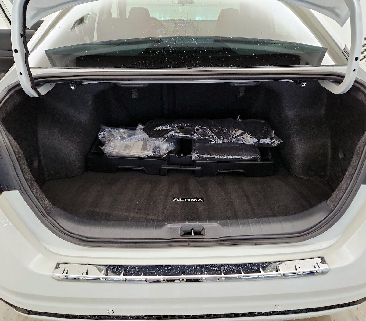 Trunk/Cargo (Seats Up)