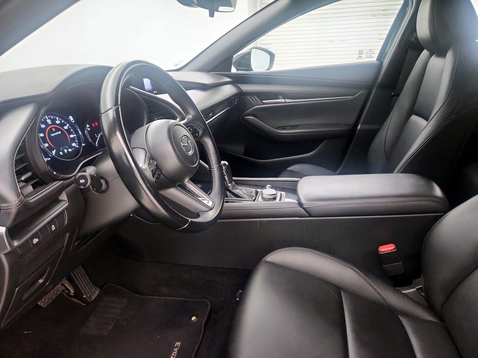 Side Airbags & Leatherette Seats