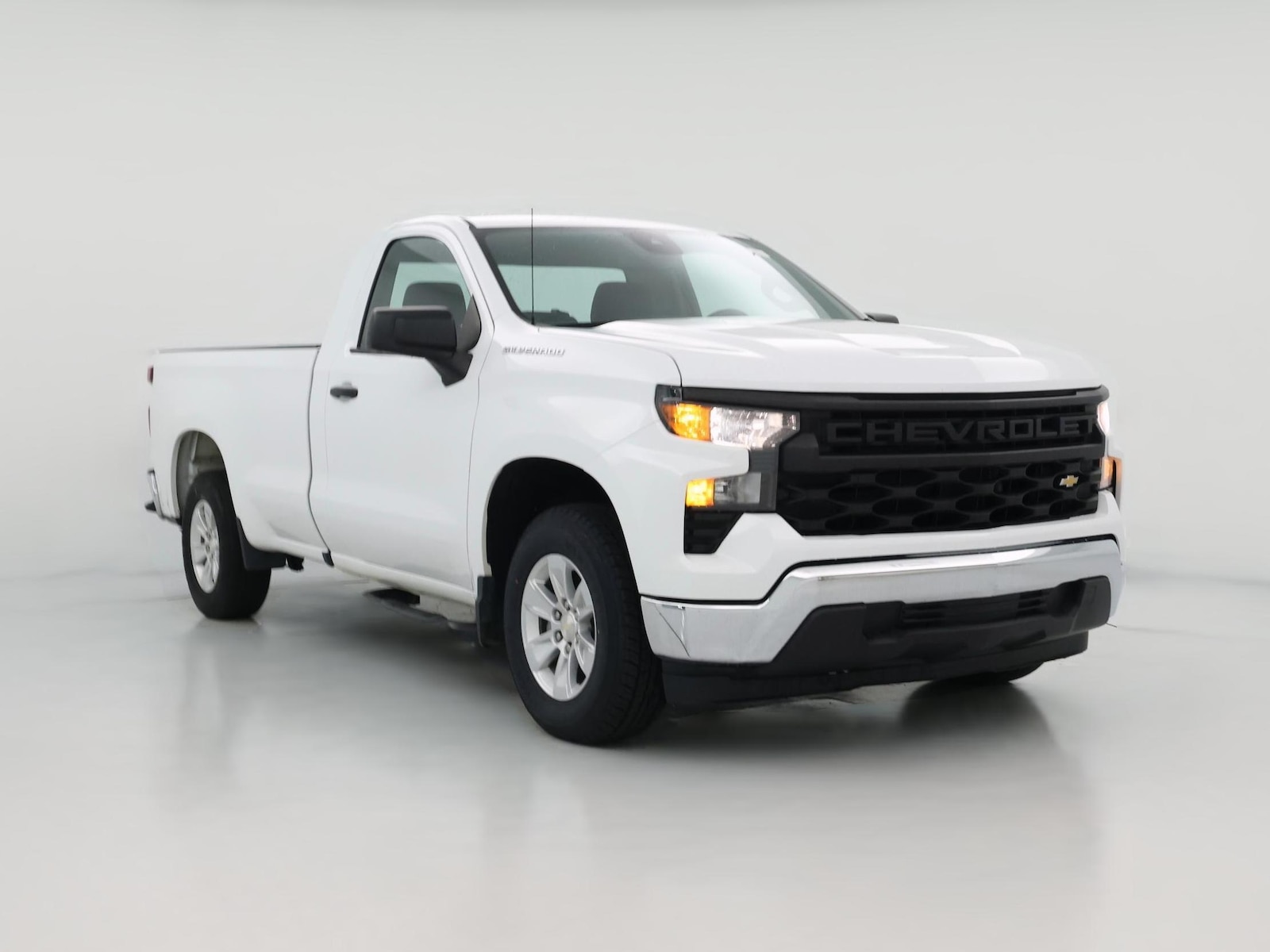 Long Bed, Bed Liner & Tow Hitch