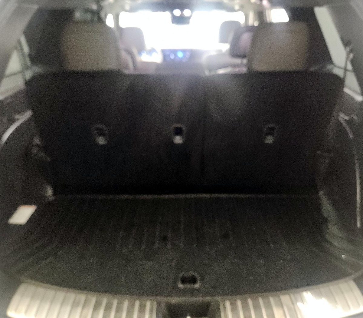Trunk/Cargo (Seats Up)