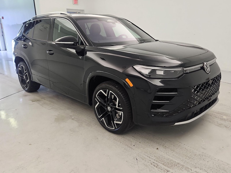 2026 Volkswagen Tiguan SEL R-Line Turbo