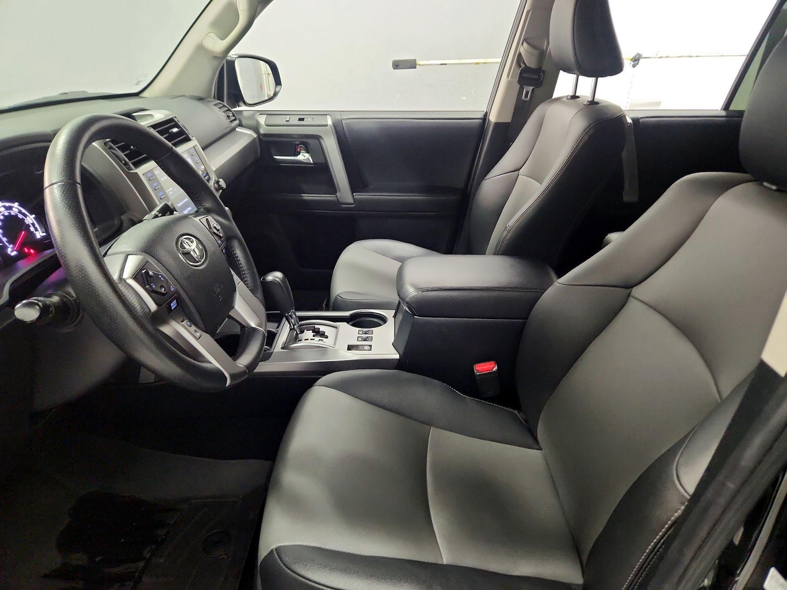 Power Seat(s) & Side Airbags
