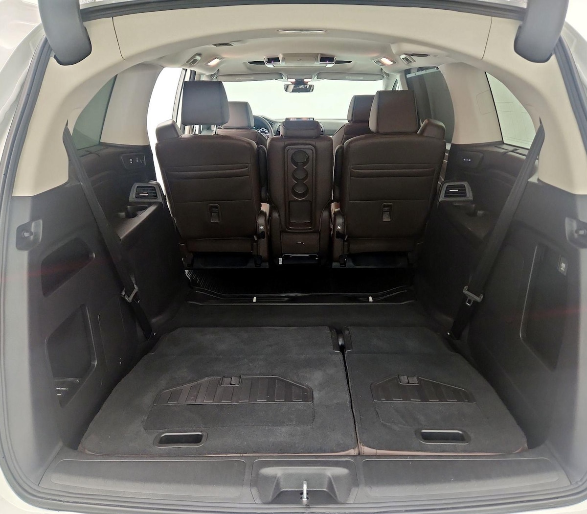 Trunk/Cargo (Seats Up)