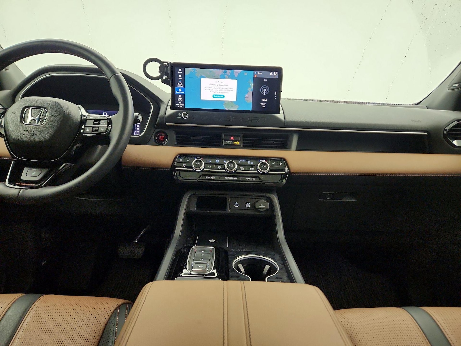 Apple CarPlay® & Android Auto™
