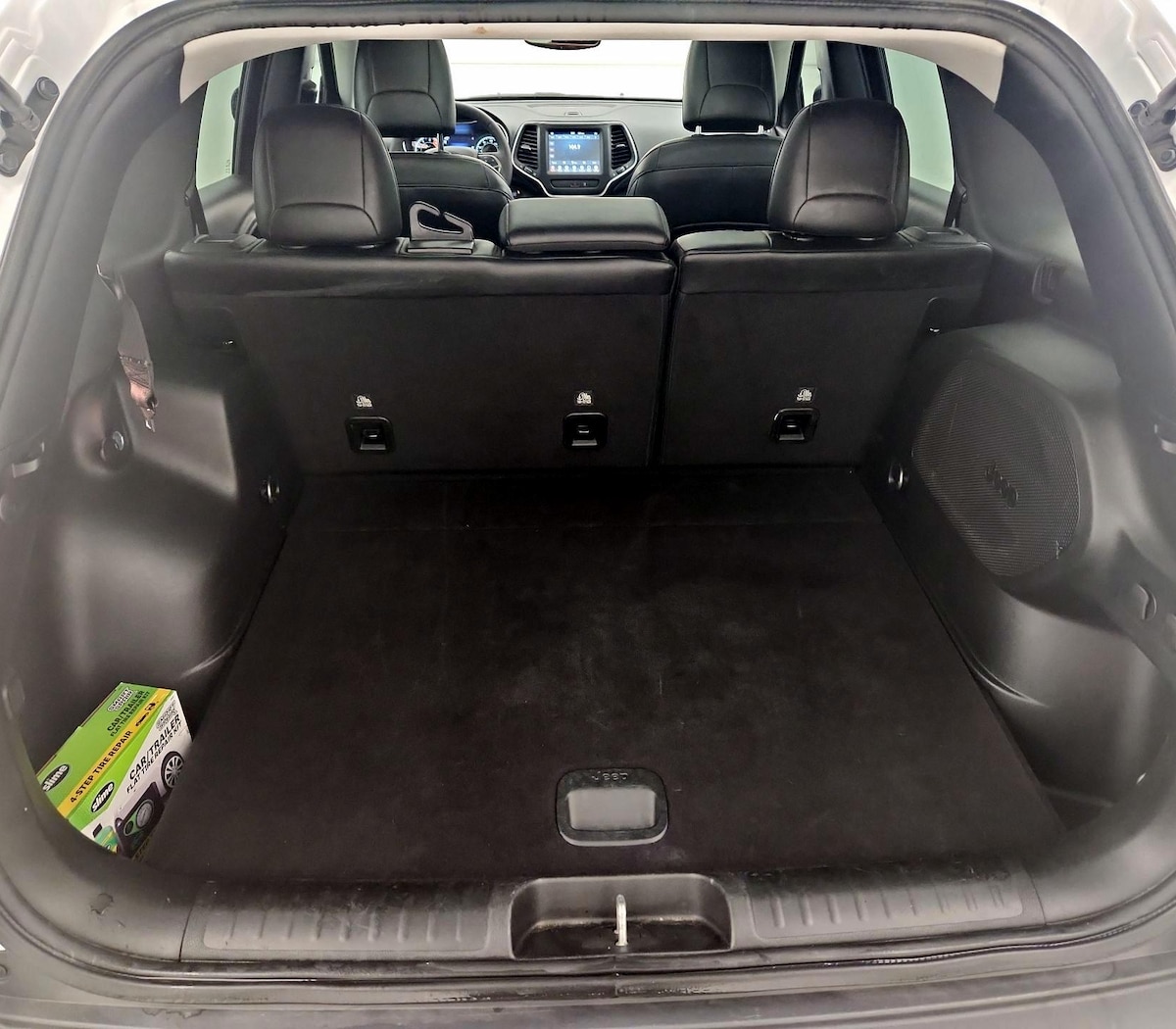 Trunk/Cargo (Seats Up)