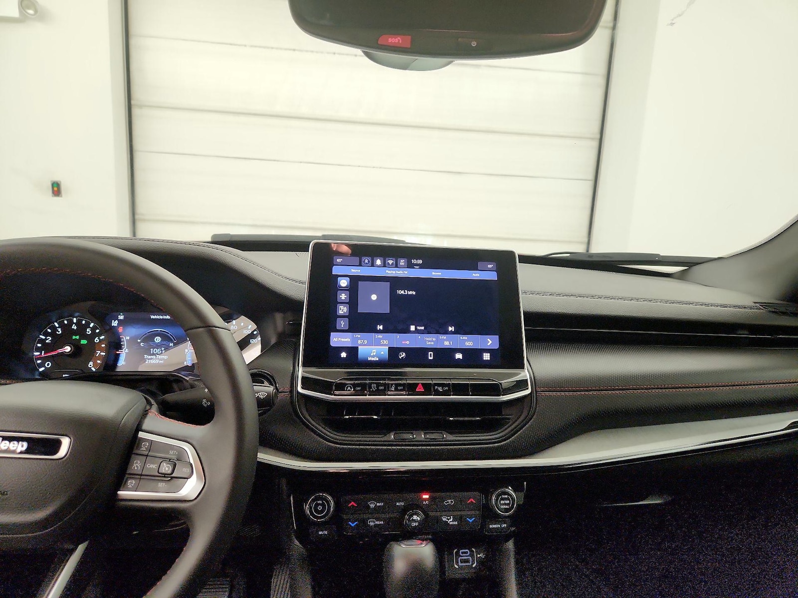 Apple CarPlay® & Android Auto™