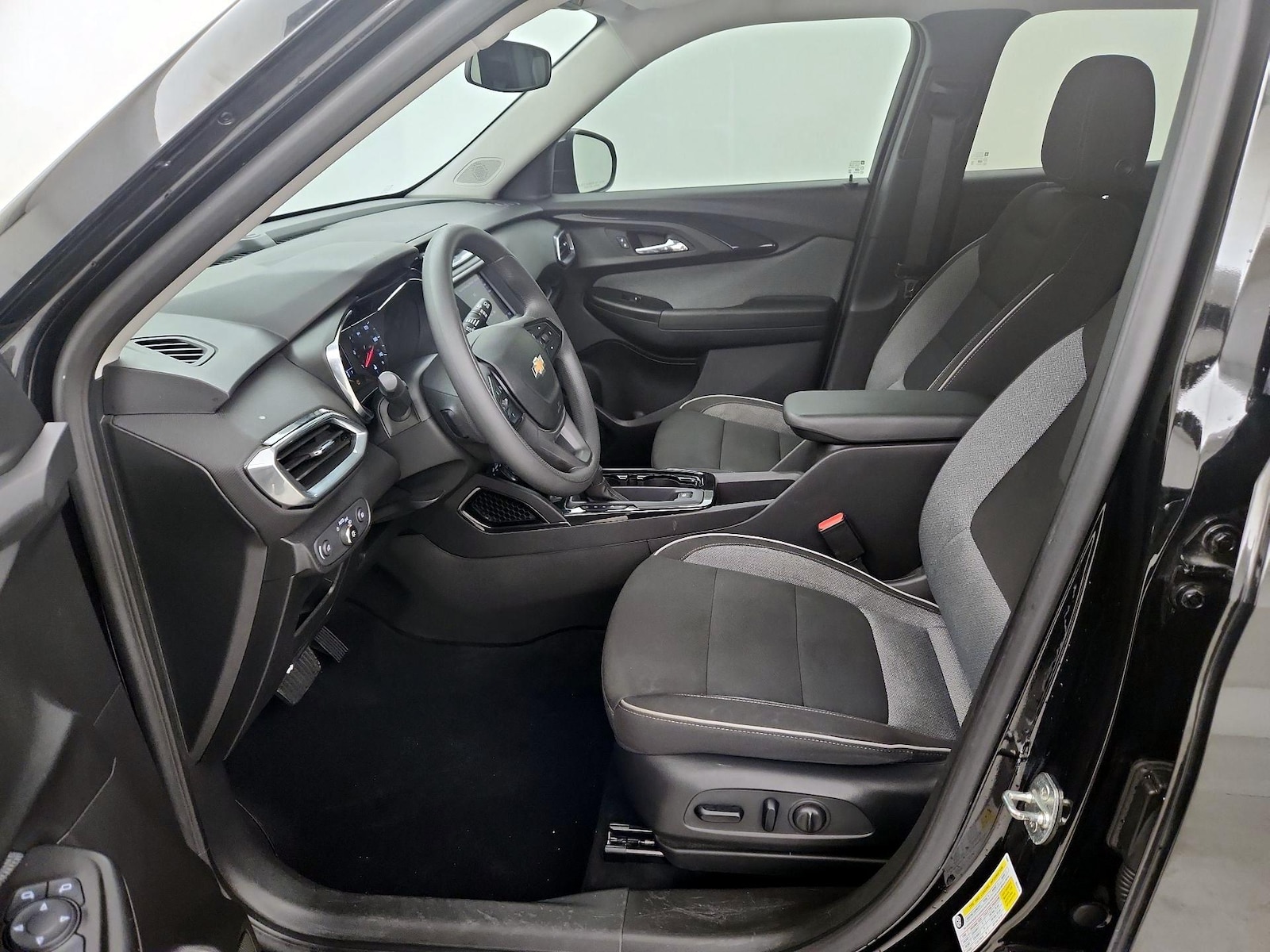 Power Seat(s) & Side Airbags