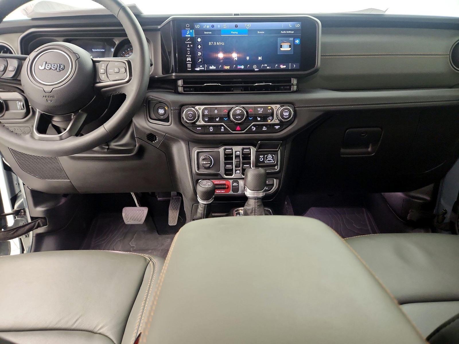 Apple CarPlay® & Android Auto™
