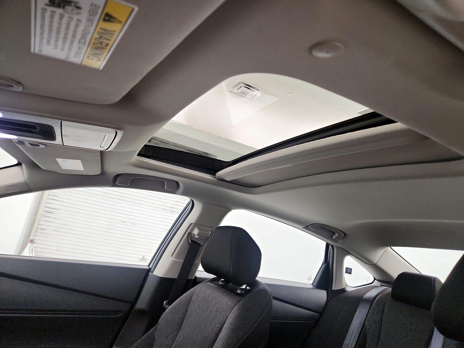 Sunroof(s) & Overhead Airbags