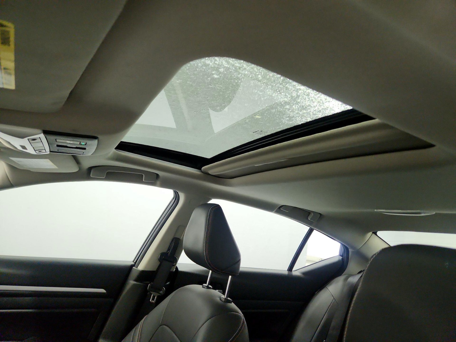 Sunroof(s) & Overhead Airbags