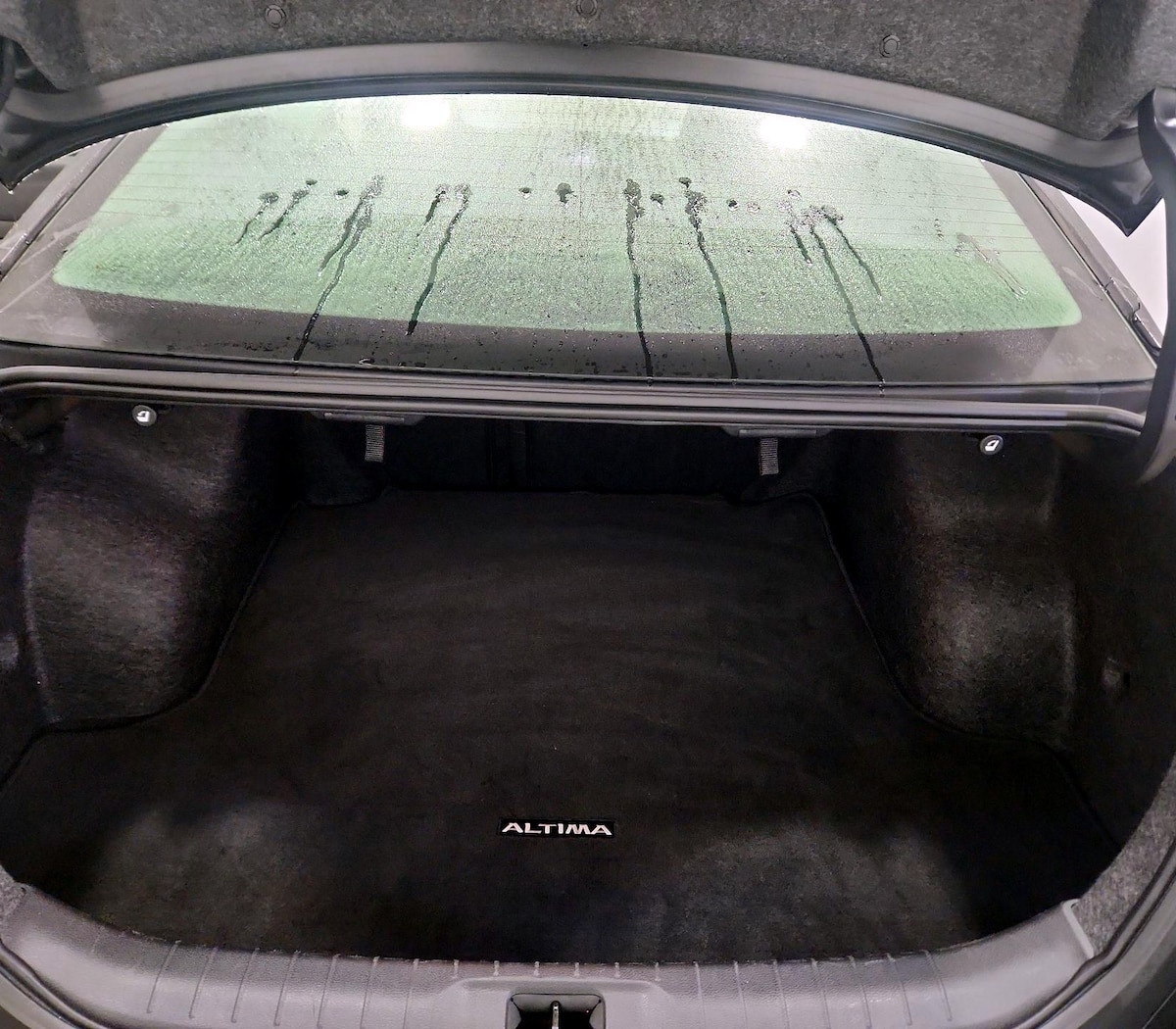 Trunk/Cargo (Seats Up)