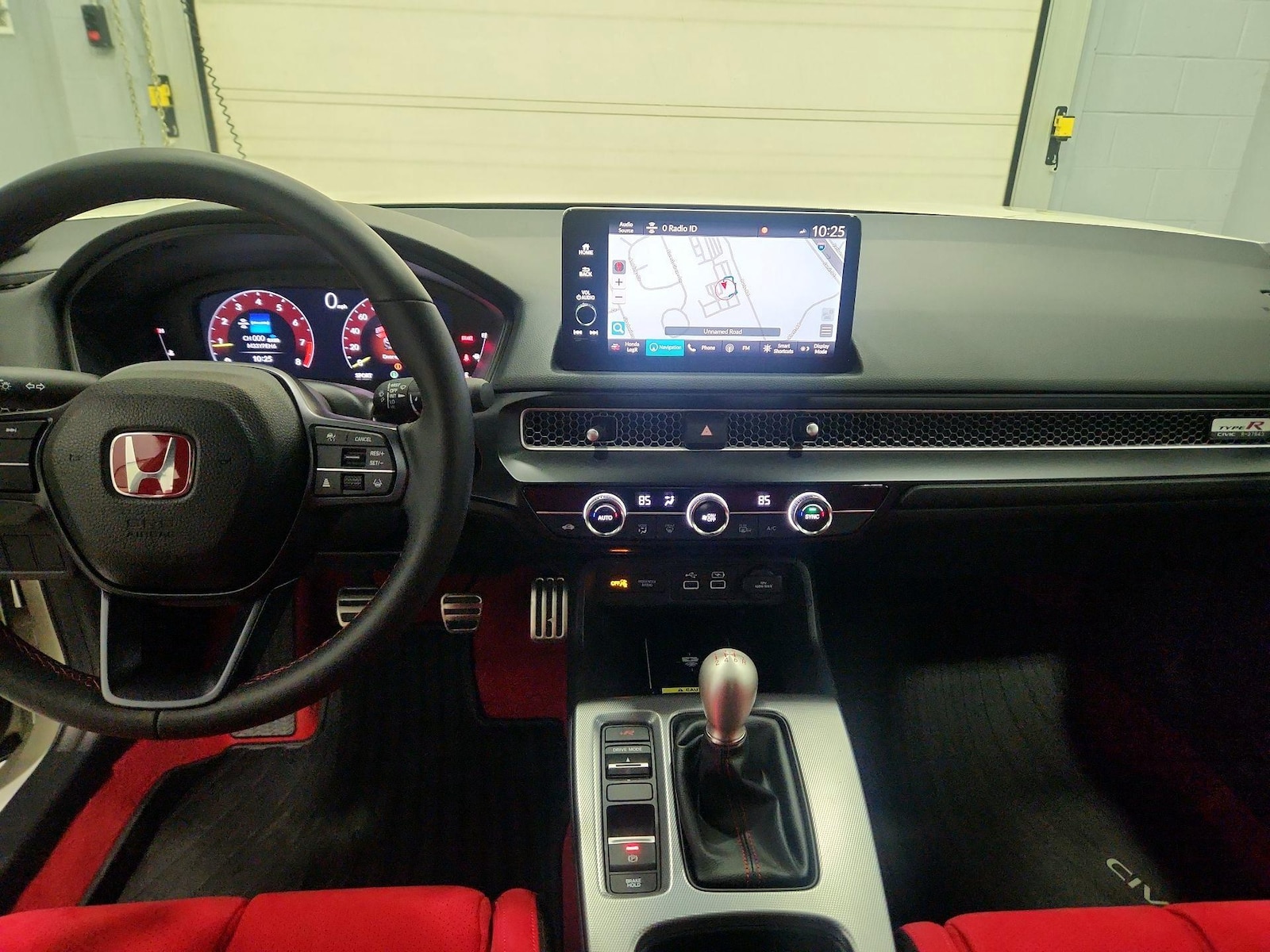 Apple CarPlay® & Android Auto™