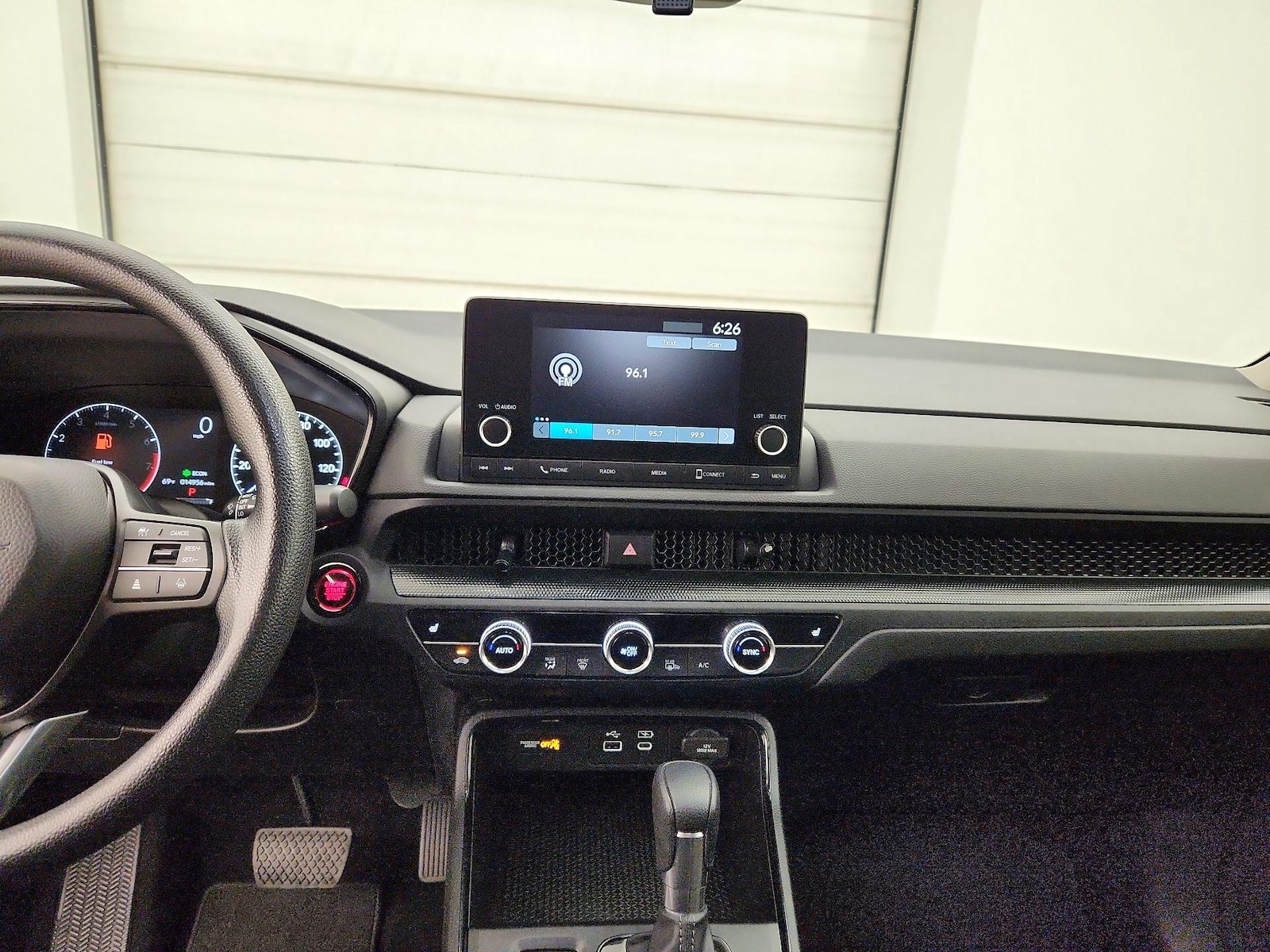 Apple CarPlay® & Android Auto™
