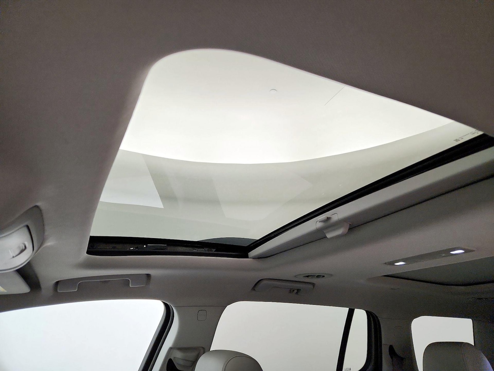 Sunroof(s) & Skylight(s)