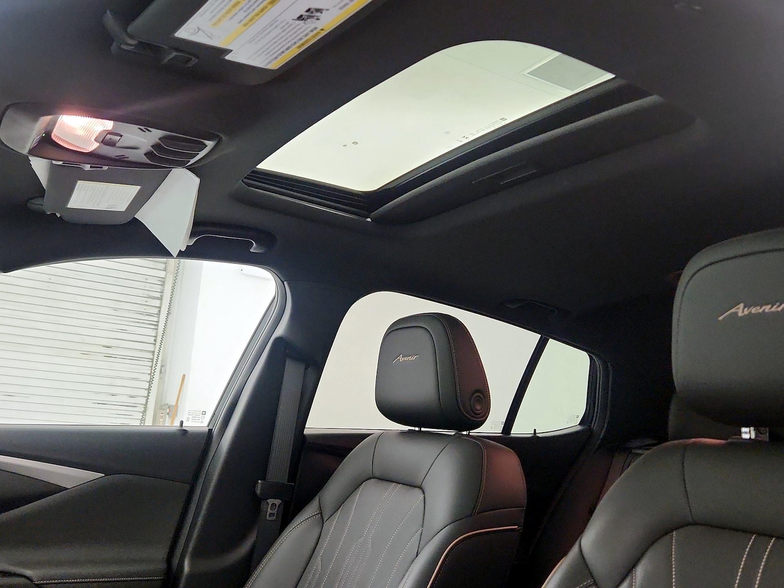 Sunroof(s) & Overhead Airbags