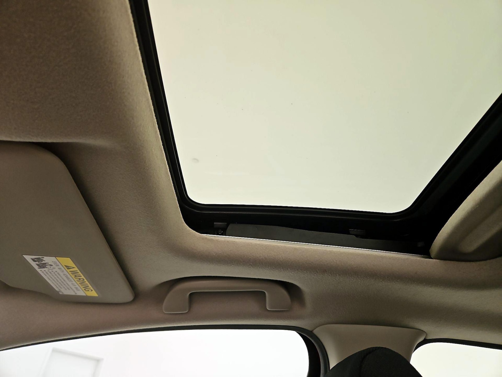 Sunroof(s) & Overhead Airbags