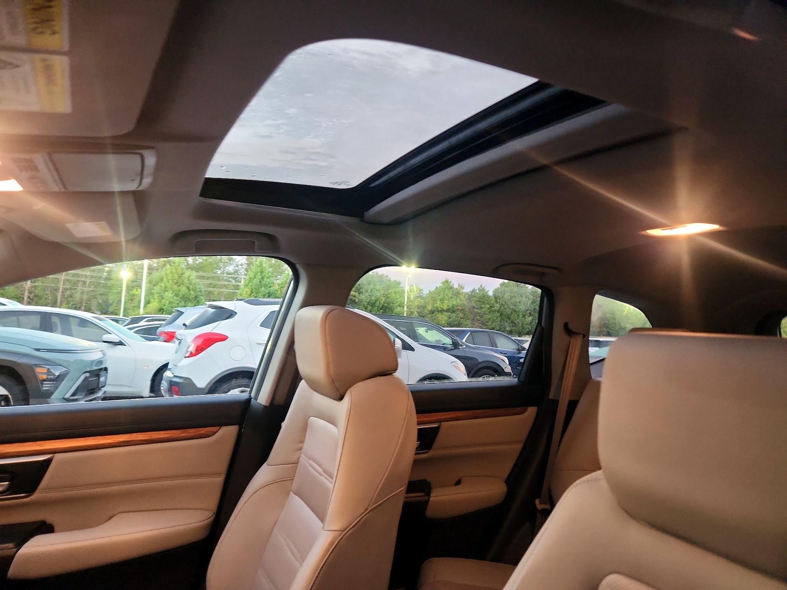 Sunroof(s) & Overhead Airbags