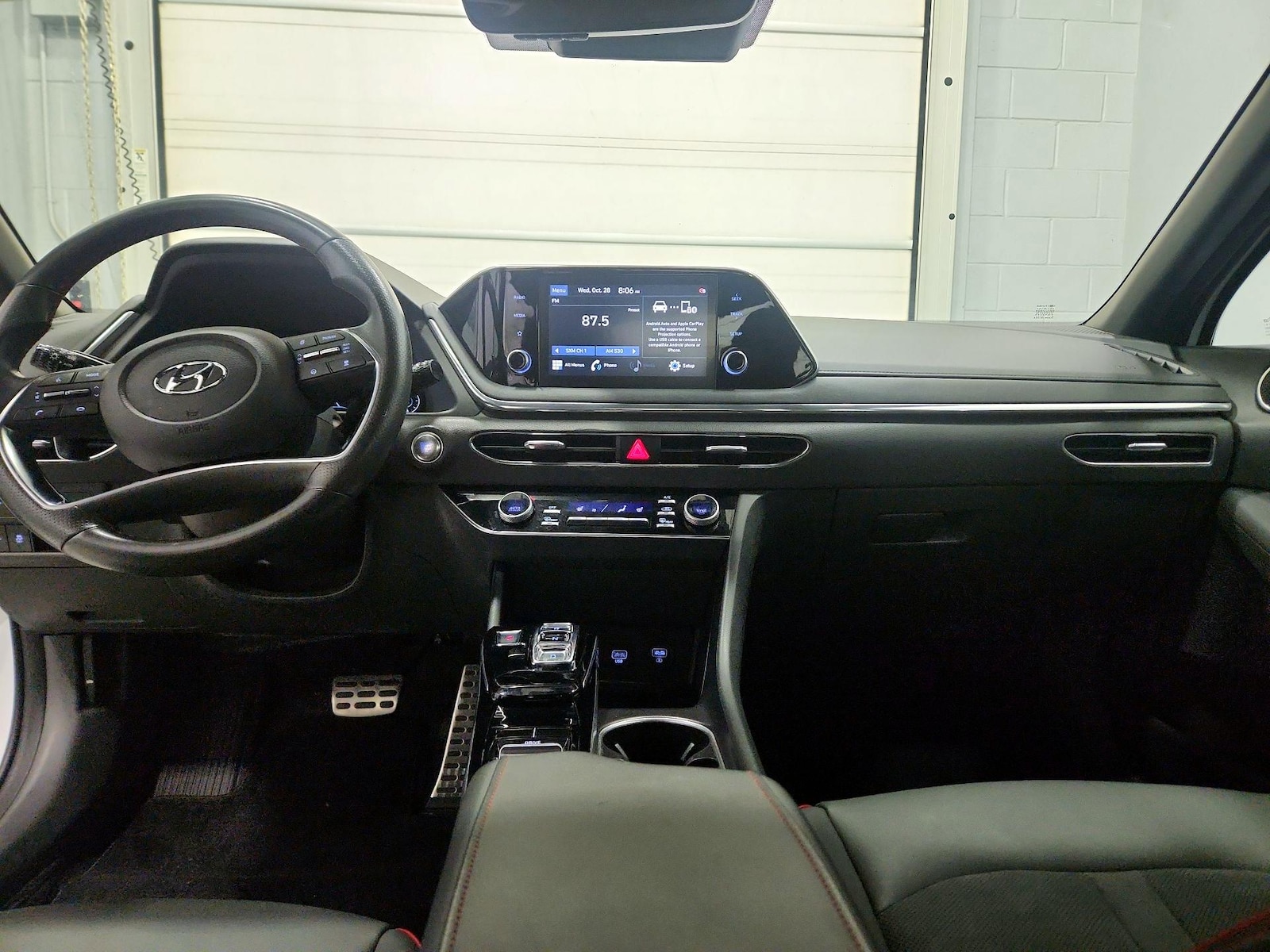 Apple CarPlay® & Android Auto™