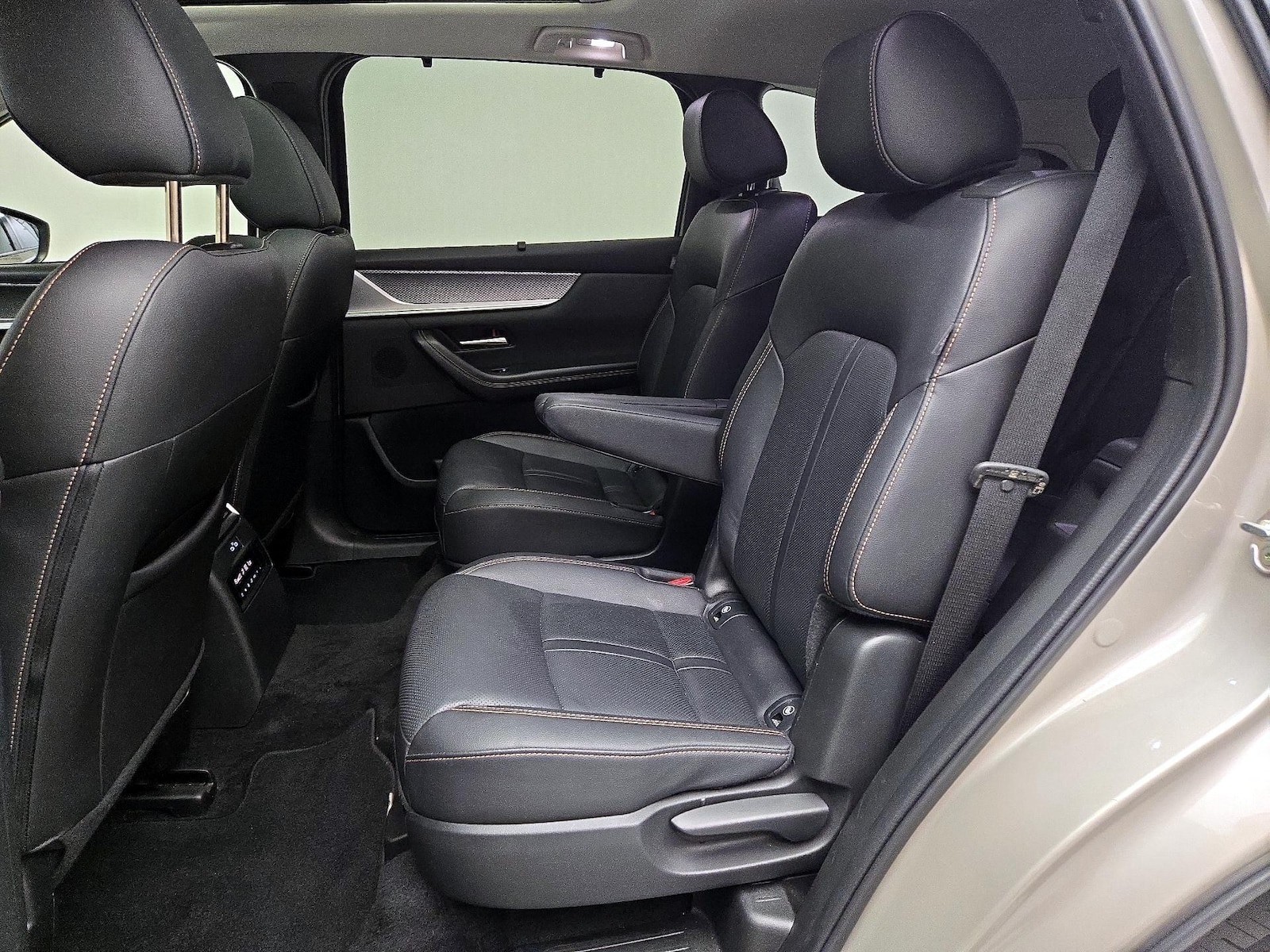 Rear Air Conditioning