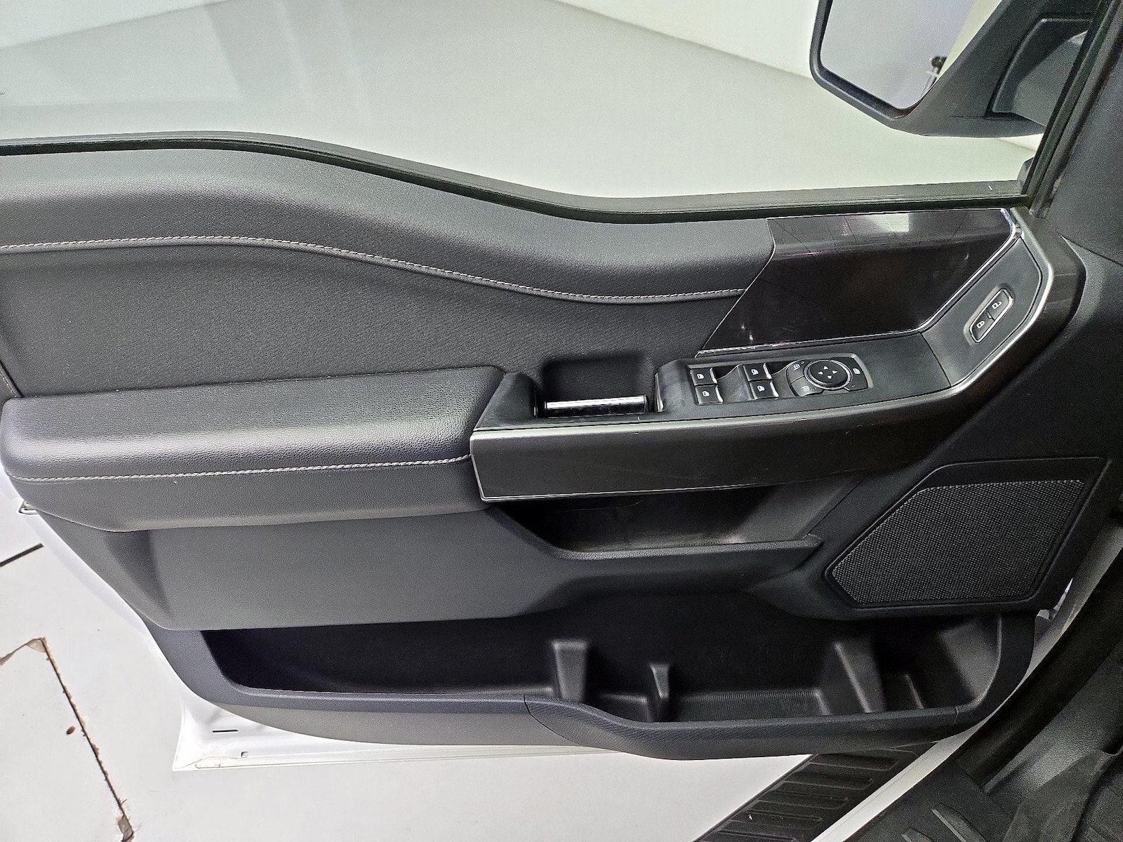 2023 Ford F-150 XLT - Photo 13
