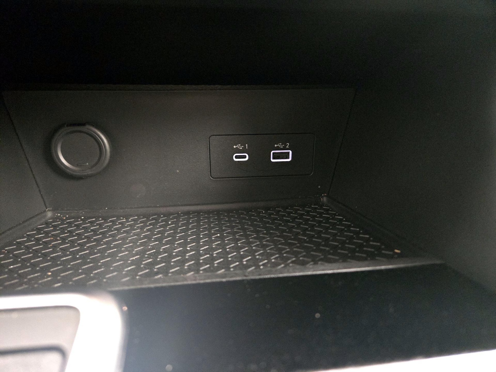 2025 Nissan Pathfinder SV - Photo 19