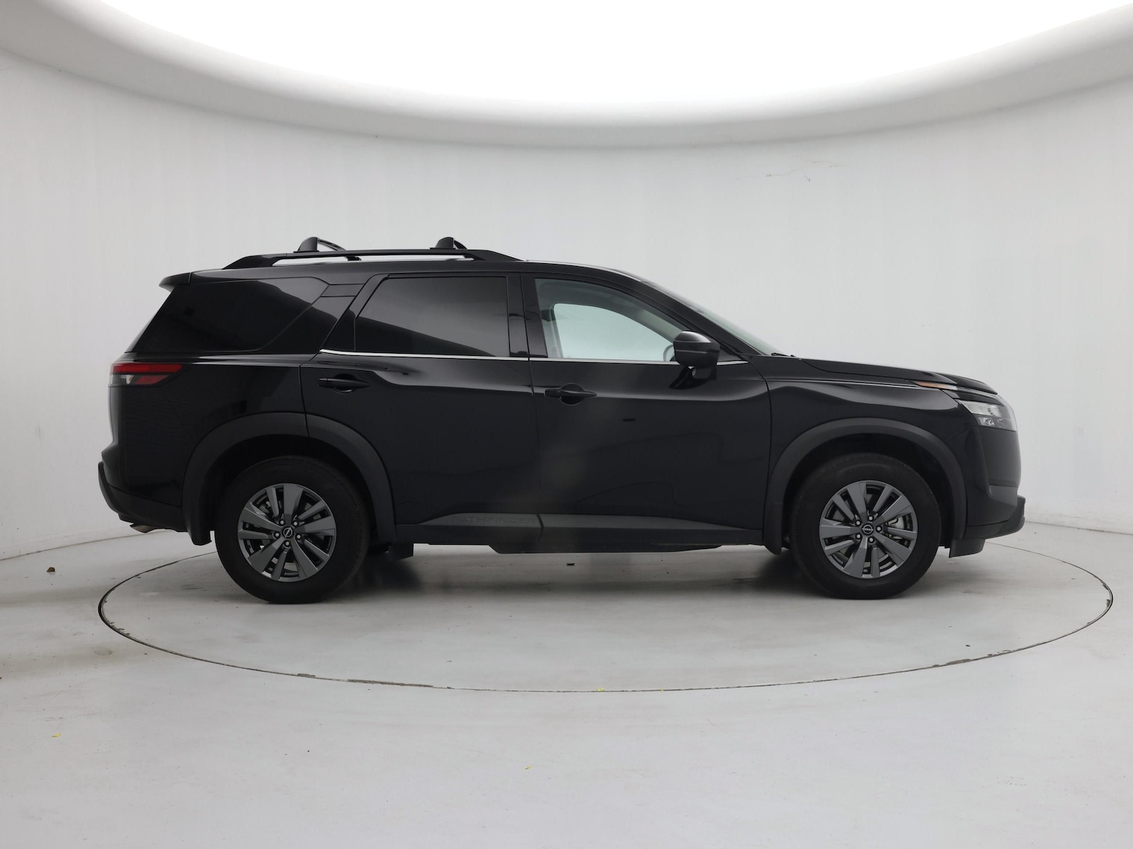 2025 Nissan Pathfinder SV - Photo 8