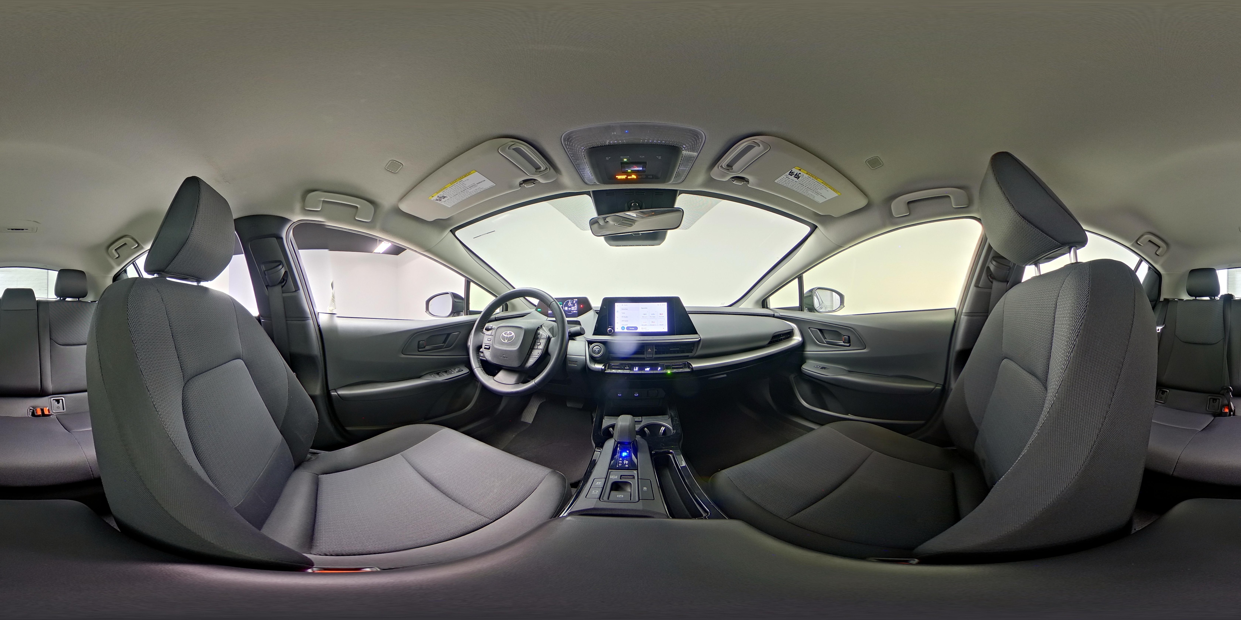2025 Toyota Prius LE - Photo 24