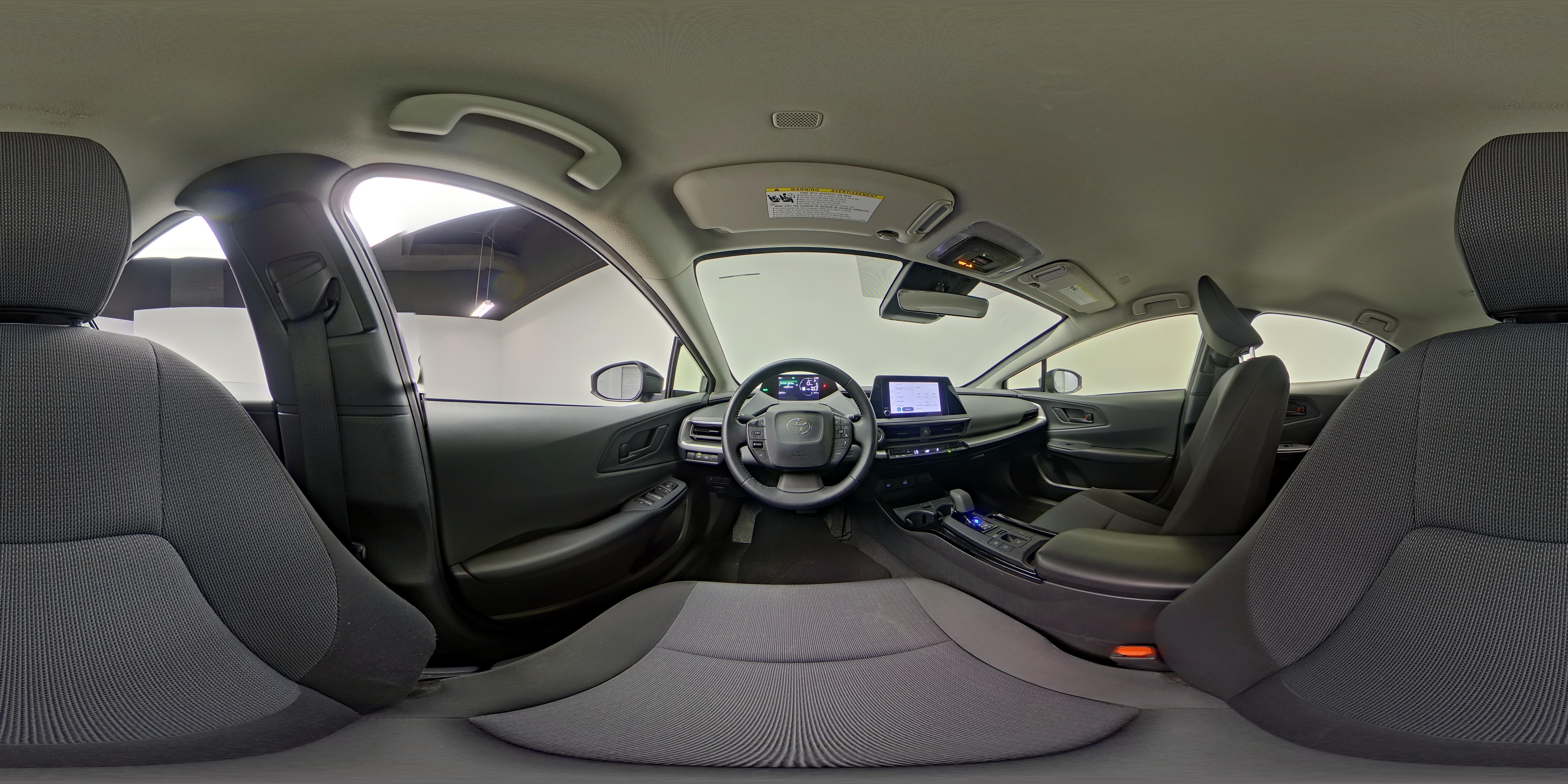 2025 Toyota Prius LE - Photo 26