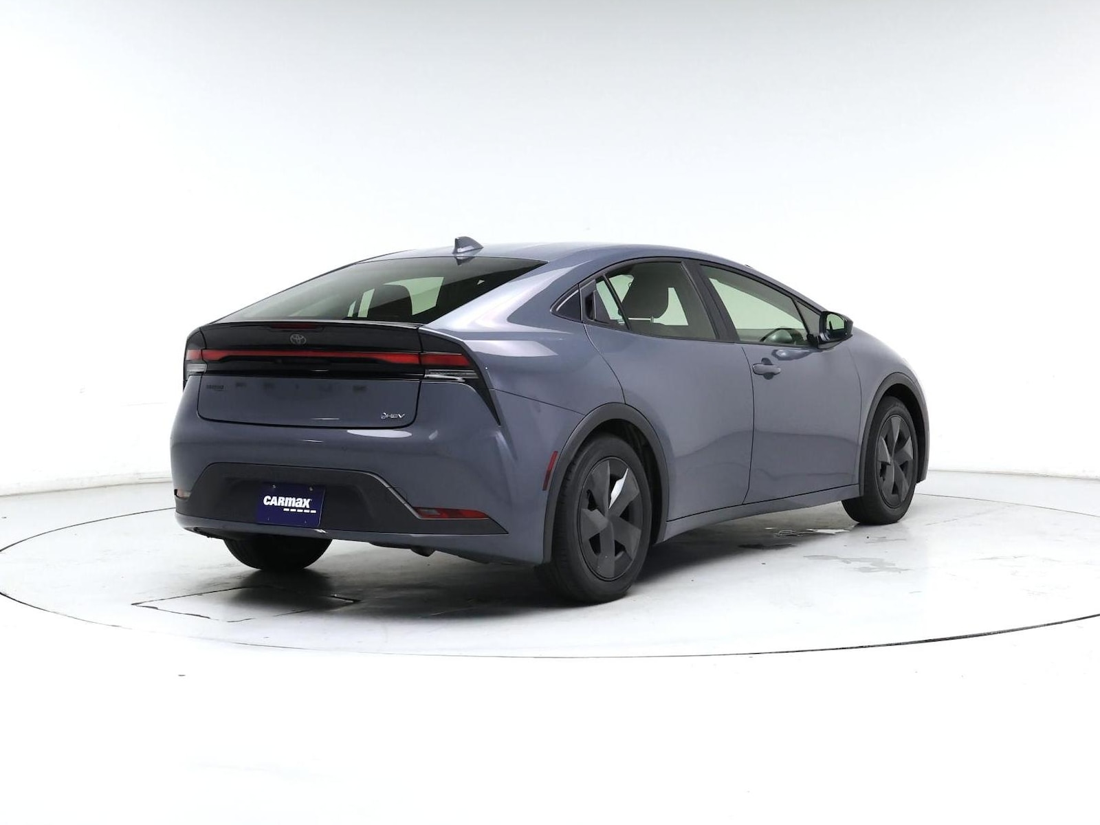 2025 Toyota Prius LE - Photo 9