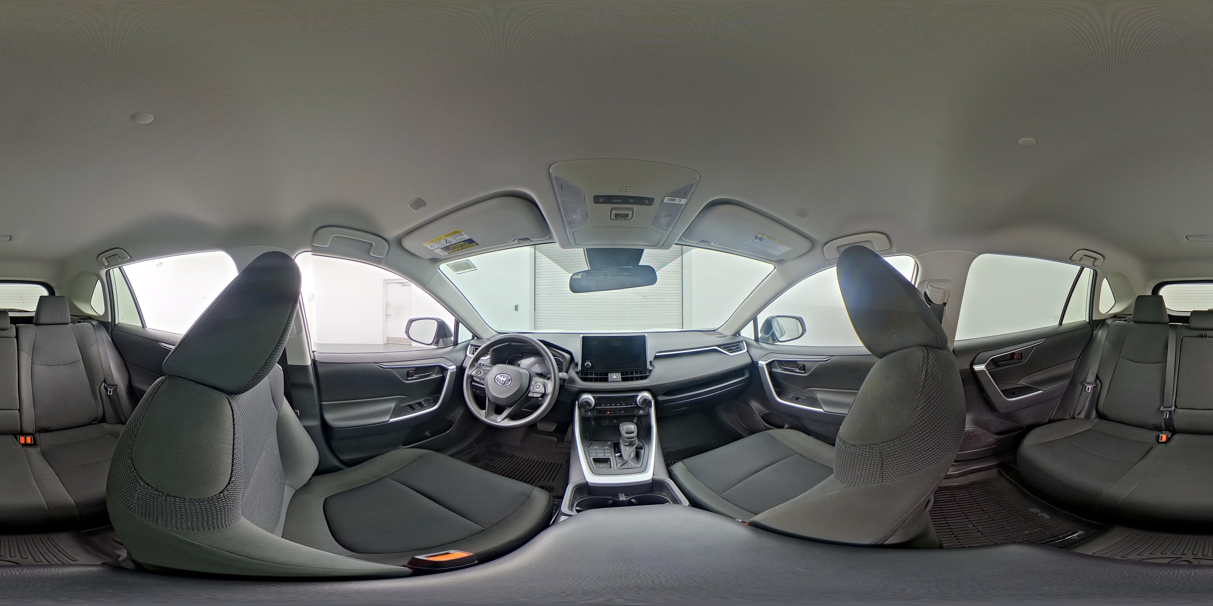 2025 Toyota RAV4 LE - Photo 24