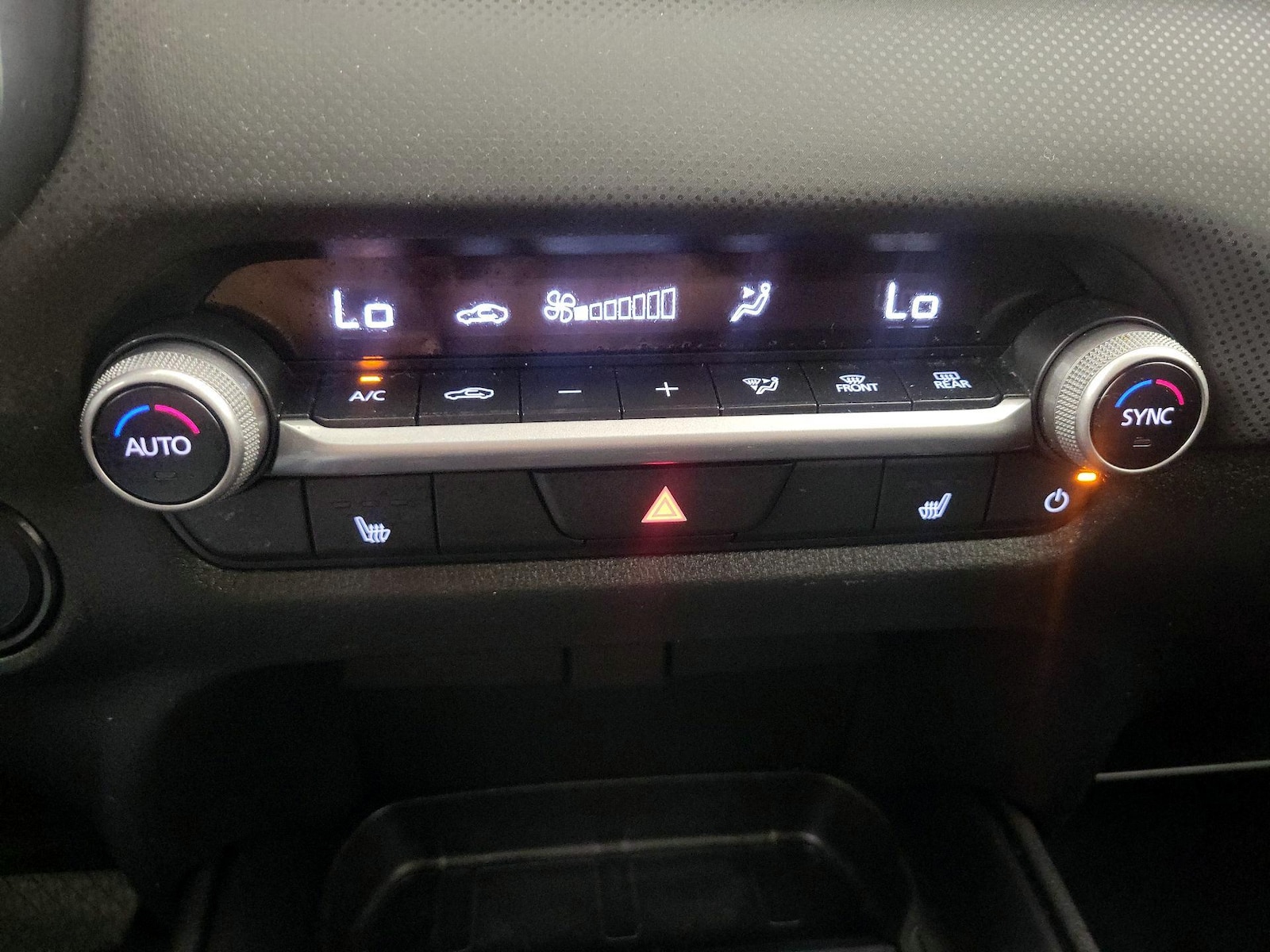 2025 Mazda CX-50 Preferred - Photo 17