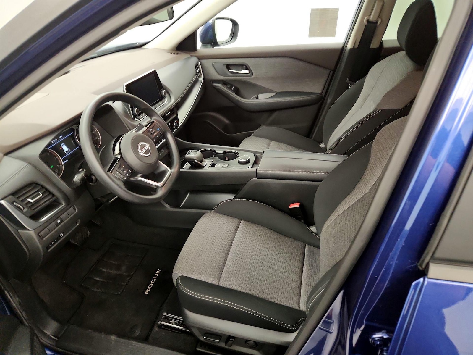 Power Seat(s) & Side Airbags