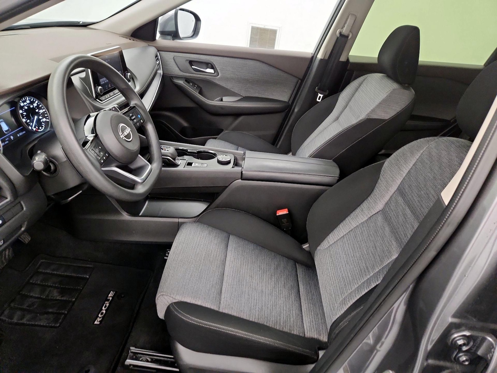Power Seat(s) & Side Airbags