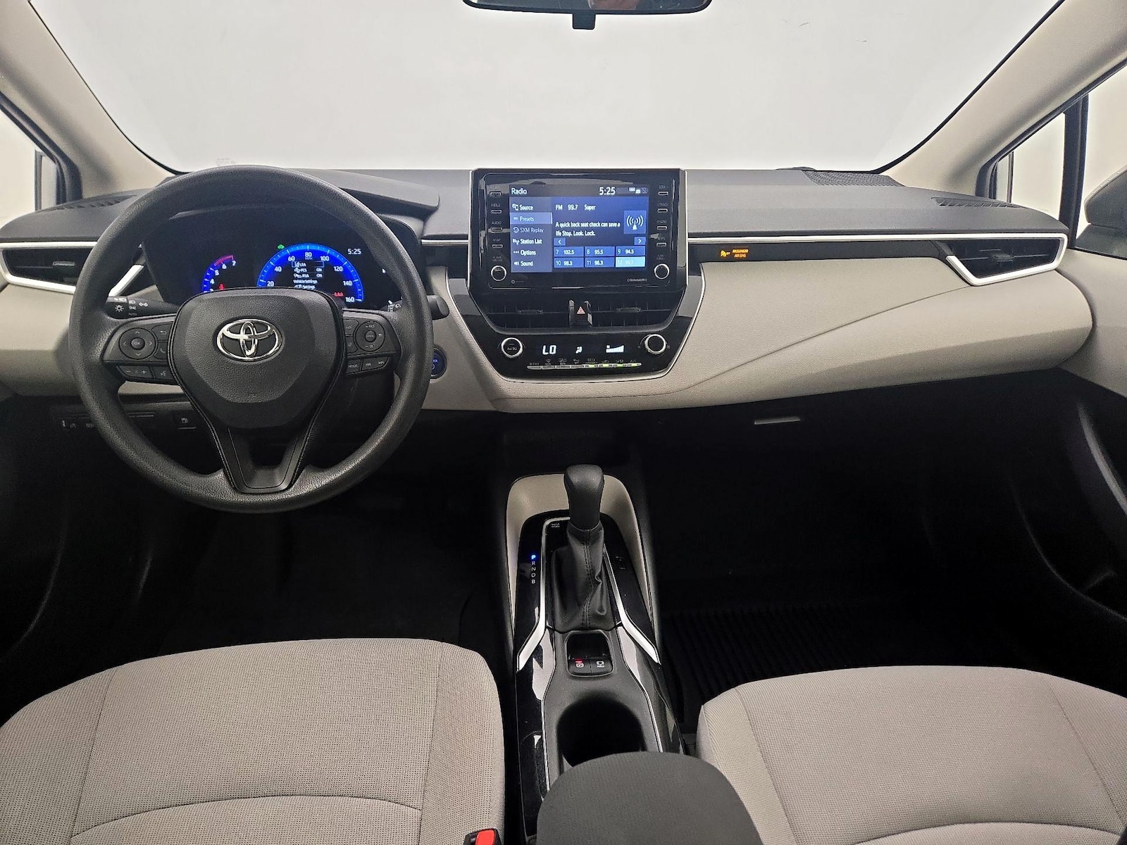 2021 Toyota Corolla LE - Photo 10