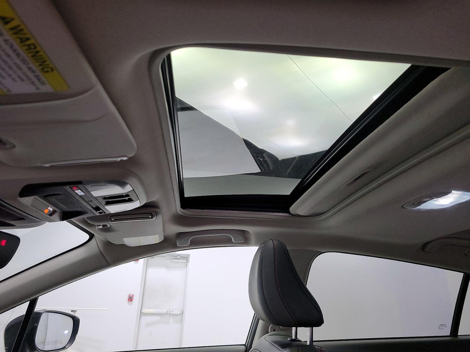 Sunroof(s) & Overhead Airbags