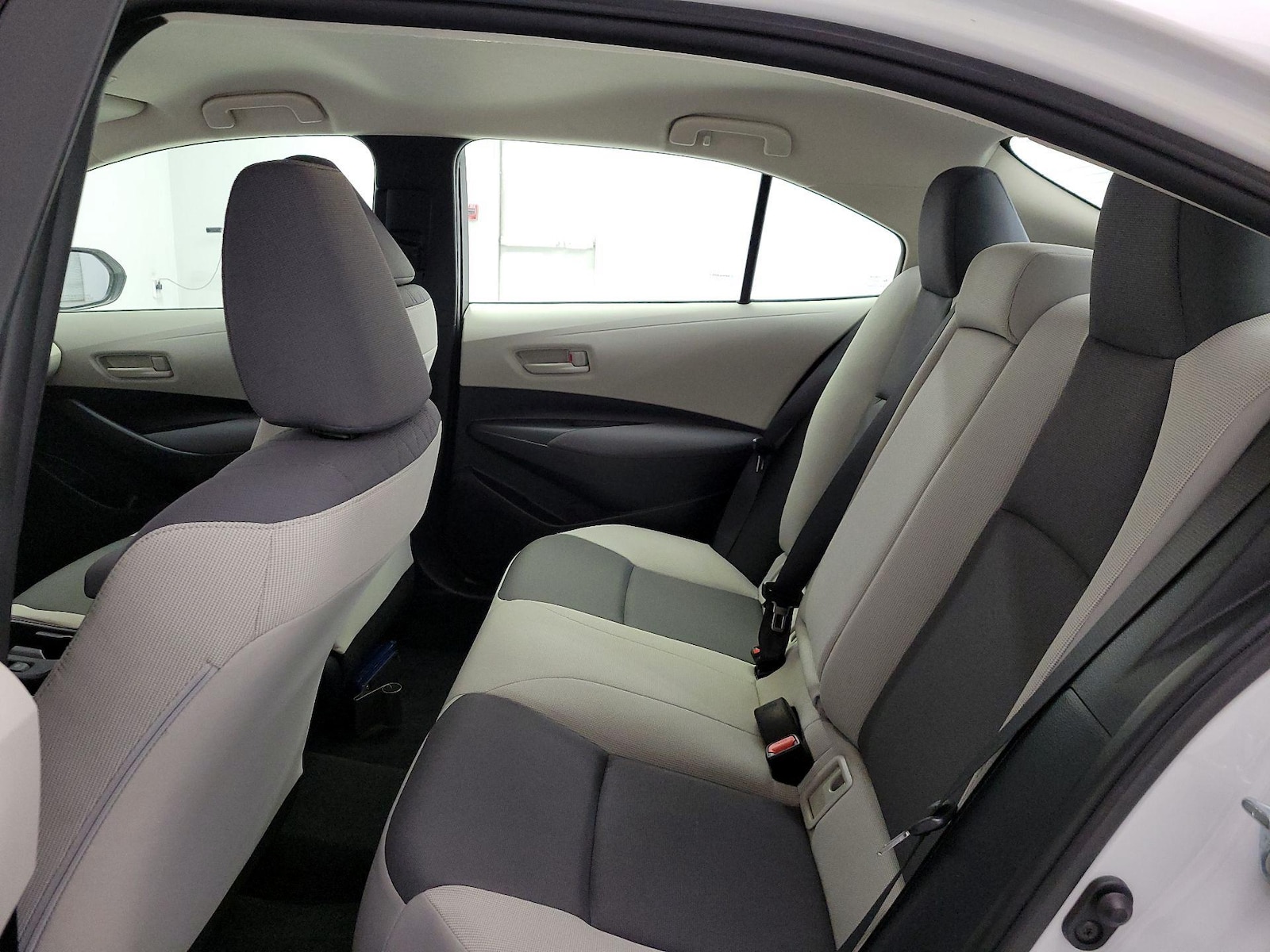 2023 Toyota Corolla LE - Photo 20