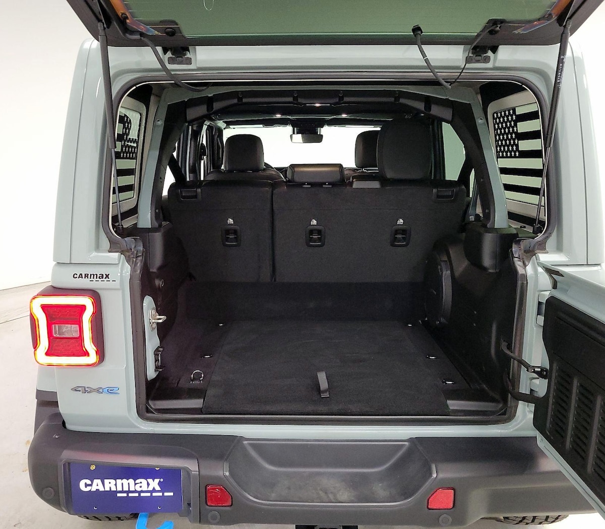 Trunk/Cargo (Seats Up)