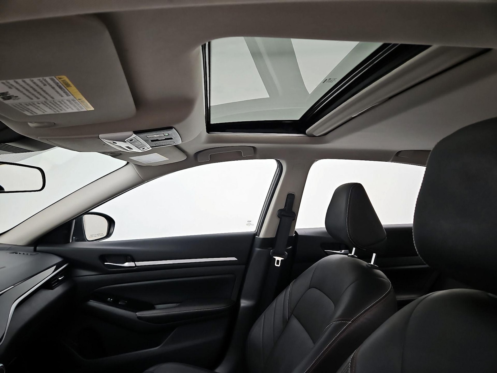 Sunroof(s) & Overhead Airbags