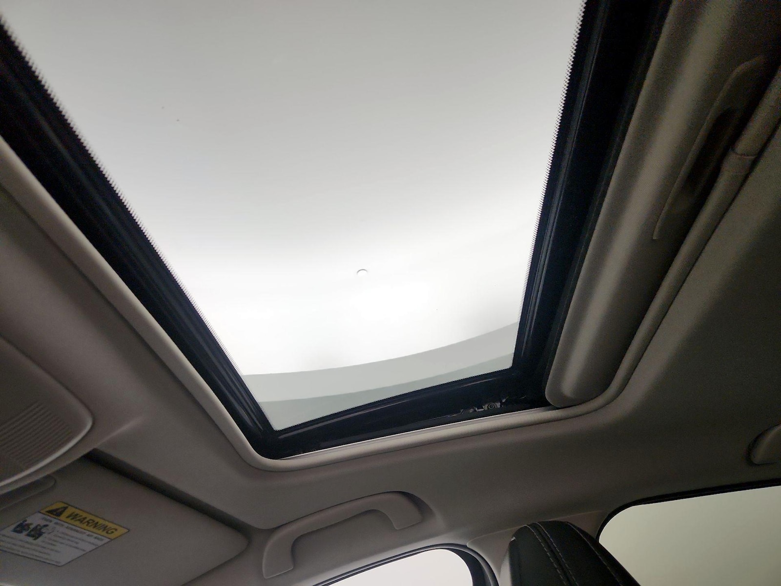 Sunroof(s) & Overhead Airbags