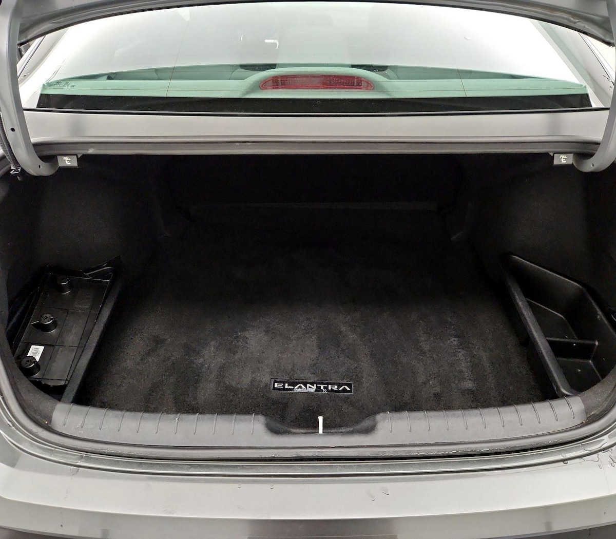 Trunk/Cargo (Seats Up)